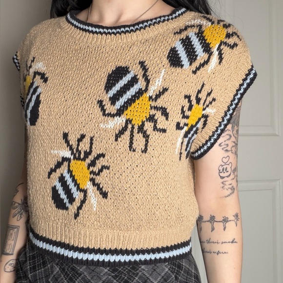 Anthropologie Bee Patterned Tan Sweater vest - Picture 3 of 6